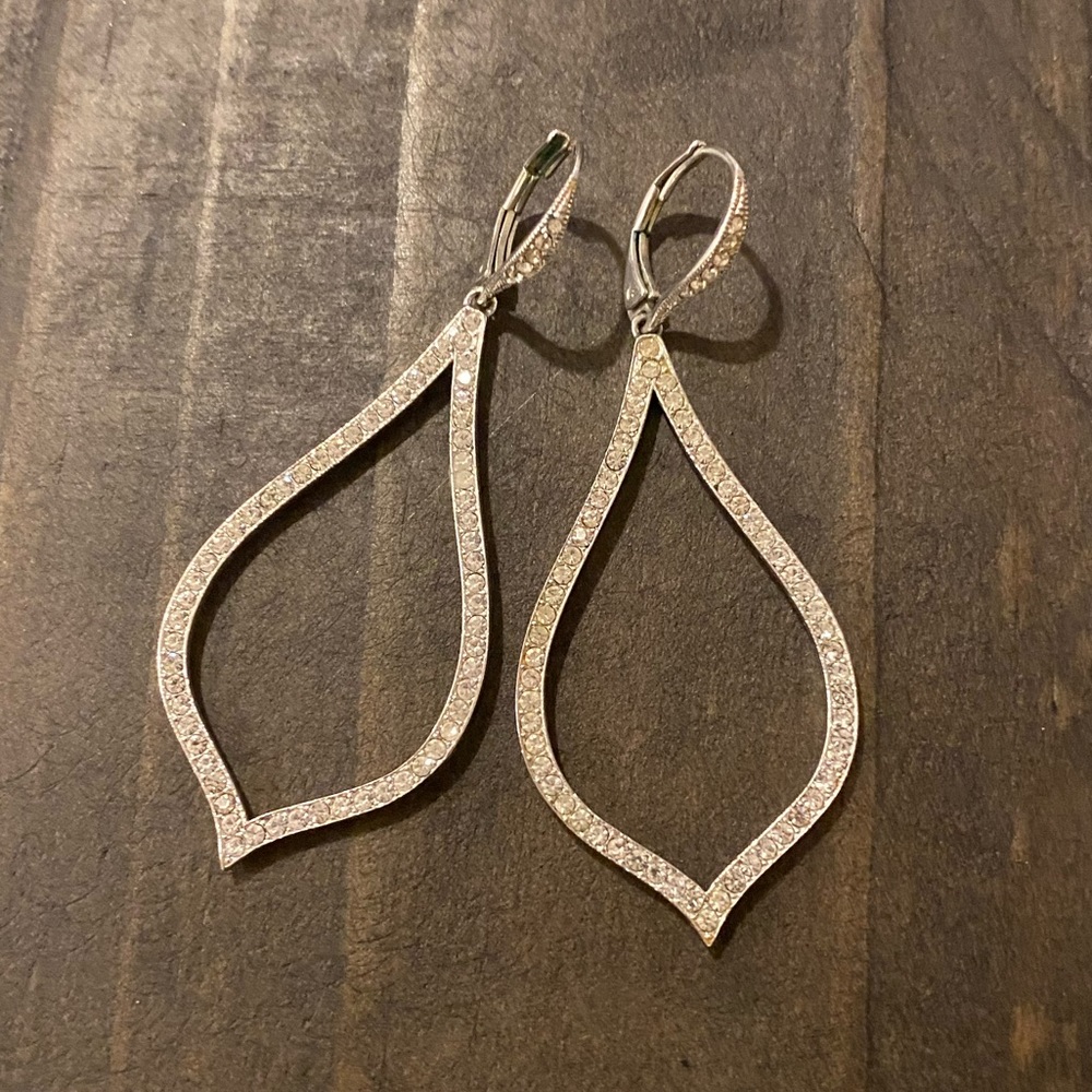 Pretty drop earrings